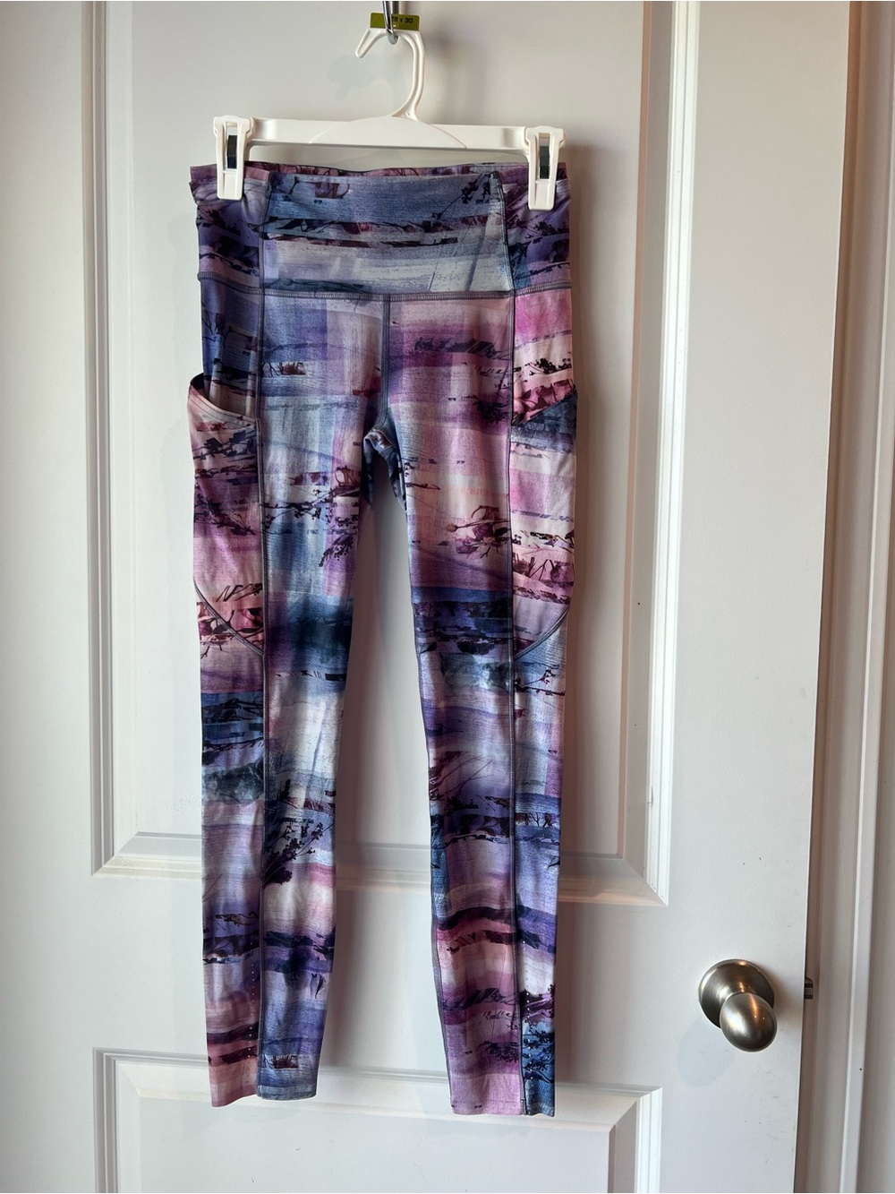 lululemon Printed Leggings. Size 6